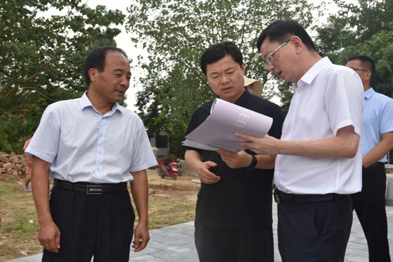 刘文祥实地调研国省干道和“四好农村路”建设工作 (1)_副本.jpg 刘文祥实地调研国省干道和“四好农村路”建设工作 (1)_副本.jpg